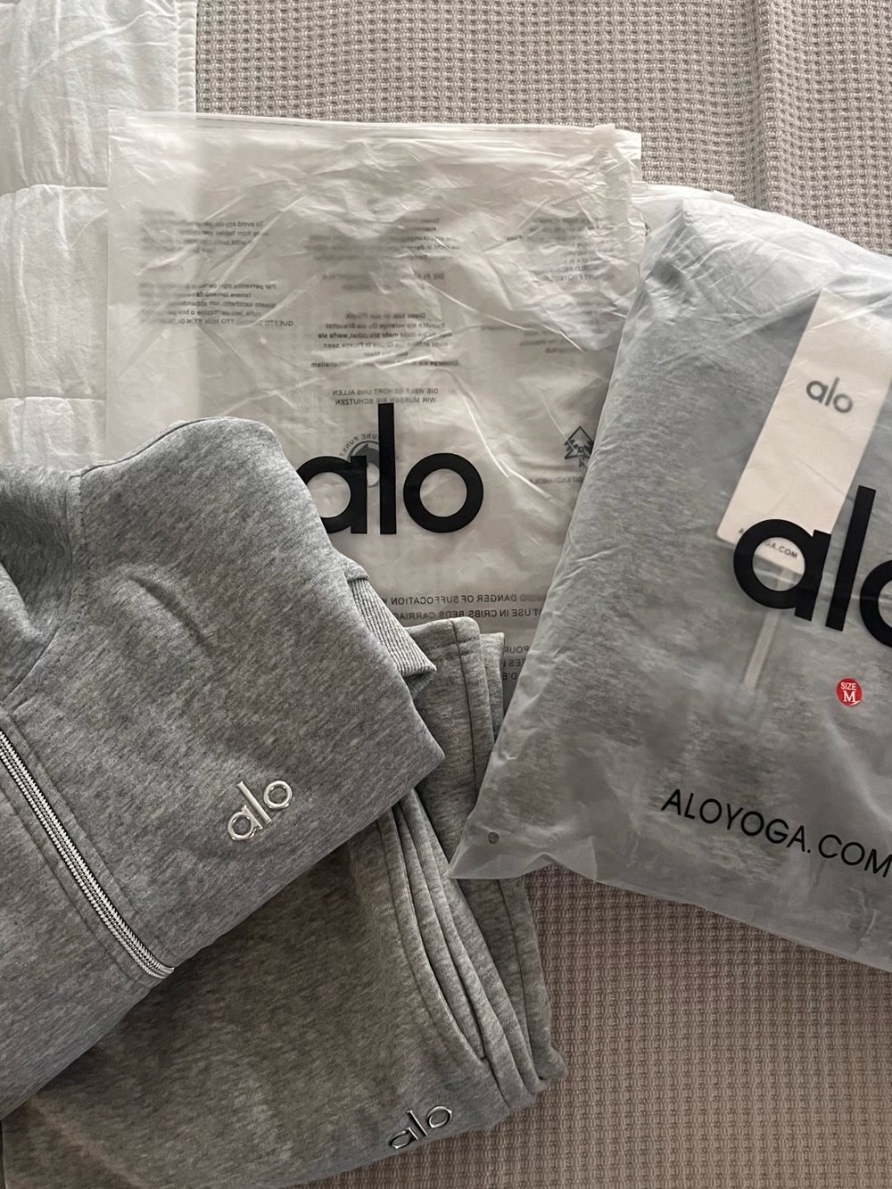 ALO Yoga Grey Set